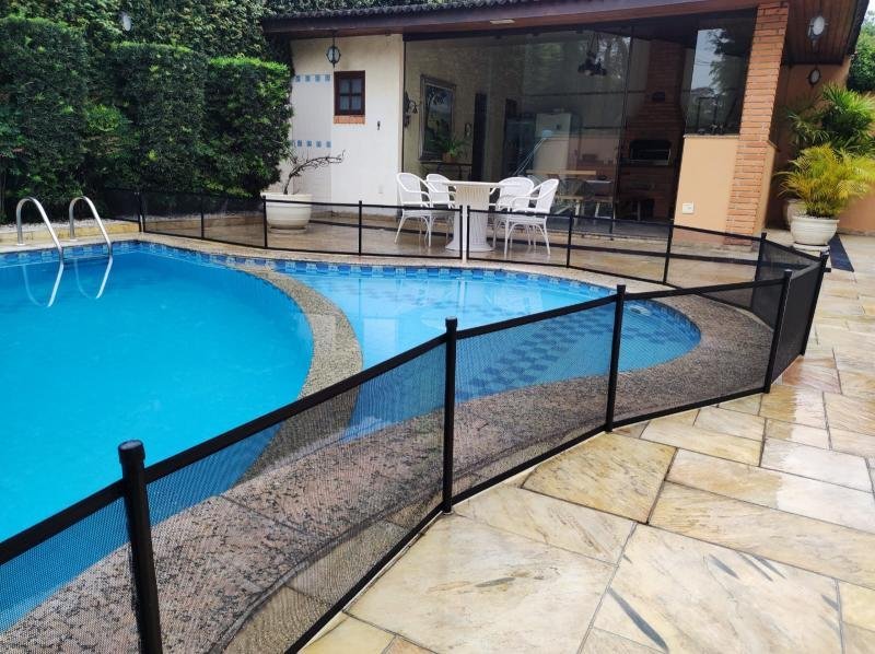 Acessórios essenciais para aumentar a segurança na sua piscina e spa